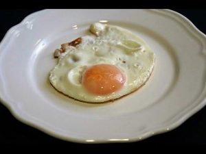 Huevos fritos naturales en freidora sin aceite - Freidoras sin Aceite